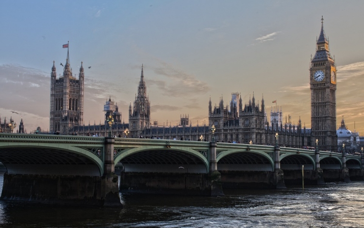 Továbbra is London a világ vezető pénzügyi központja