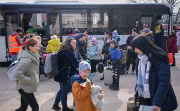 Folytatják az adománygyűjtést a magyarországi szervezetek és cégek